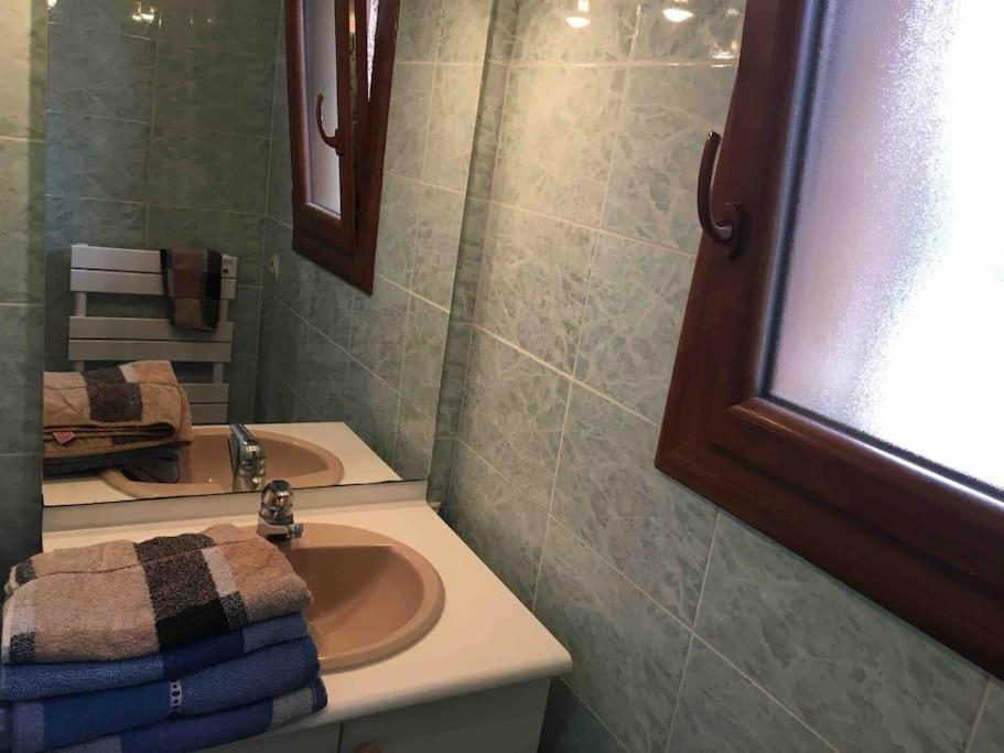 Appartement 55M2 En Beaujolais & Enedis A 15 Min Saint-Germain-Nuelles Luaran gambar